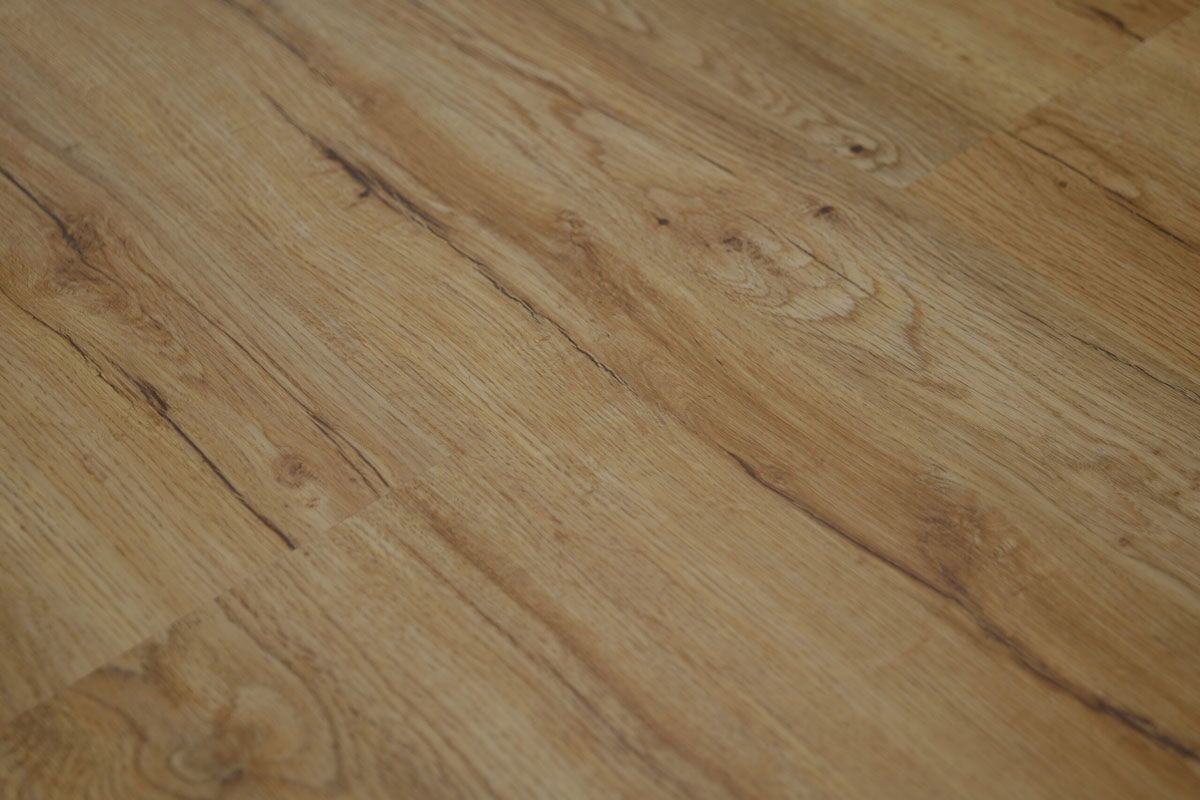 Hybrid Cracked Oak Flooring Installation Services in East Tamaki, Auckland Hybrid Cracked Oak Flooring Installation